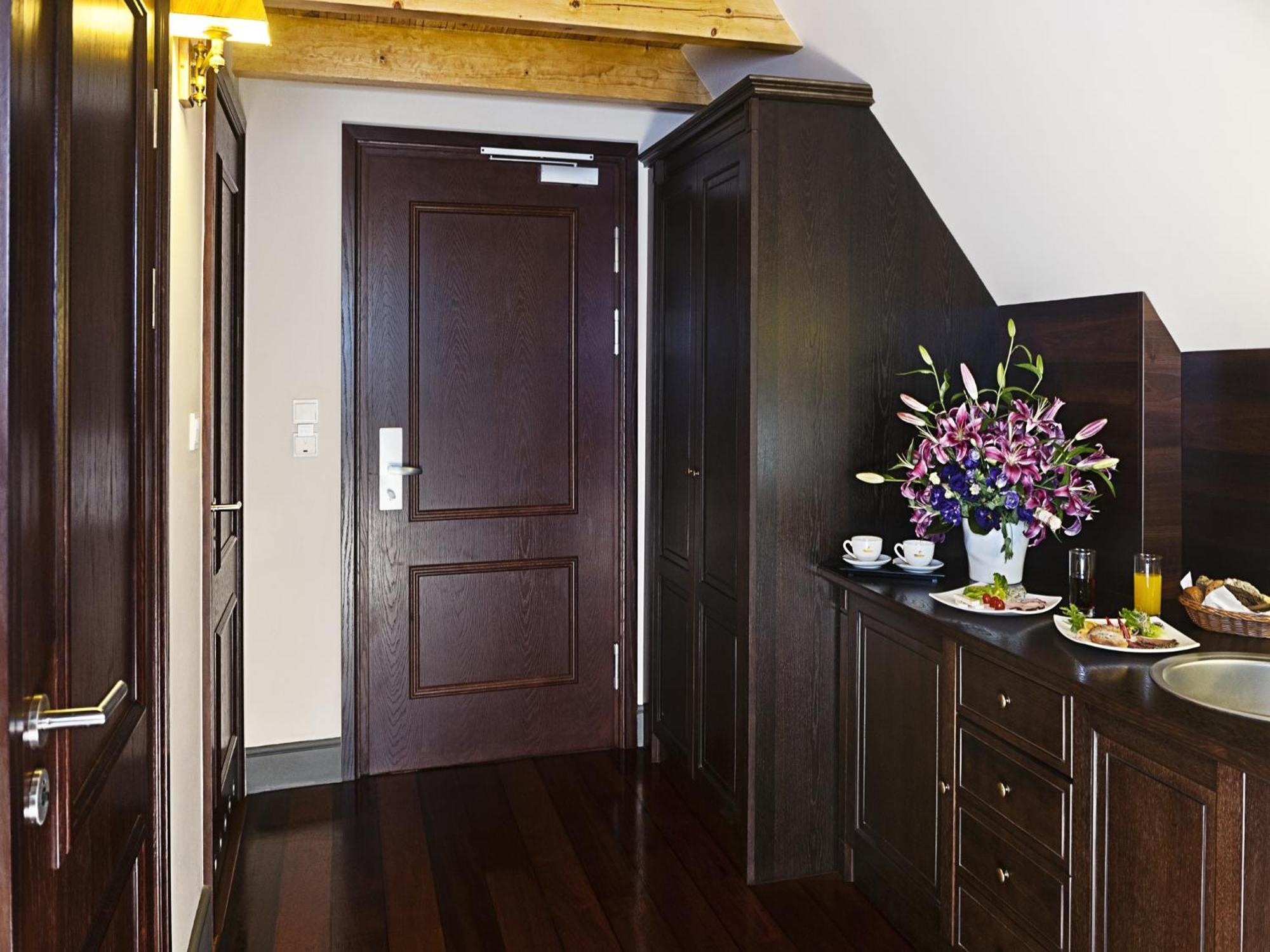 Holland House Residence Old Town Гданск Стая снимка